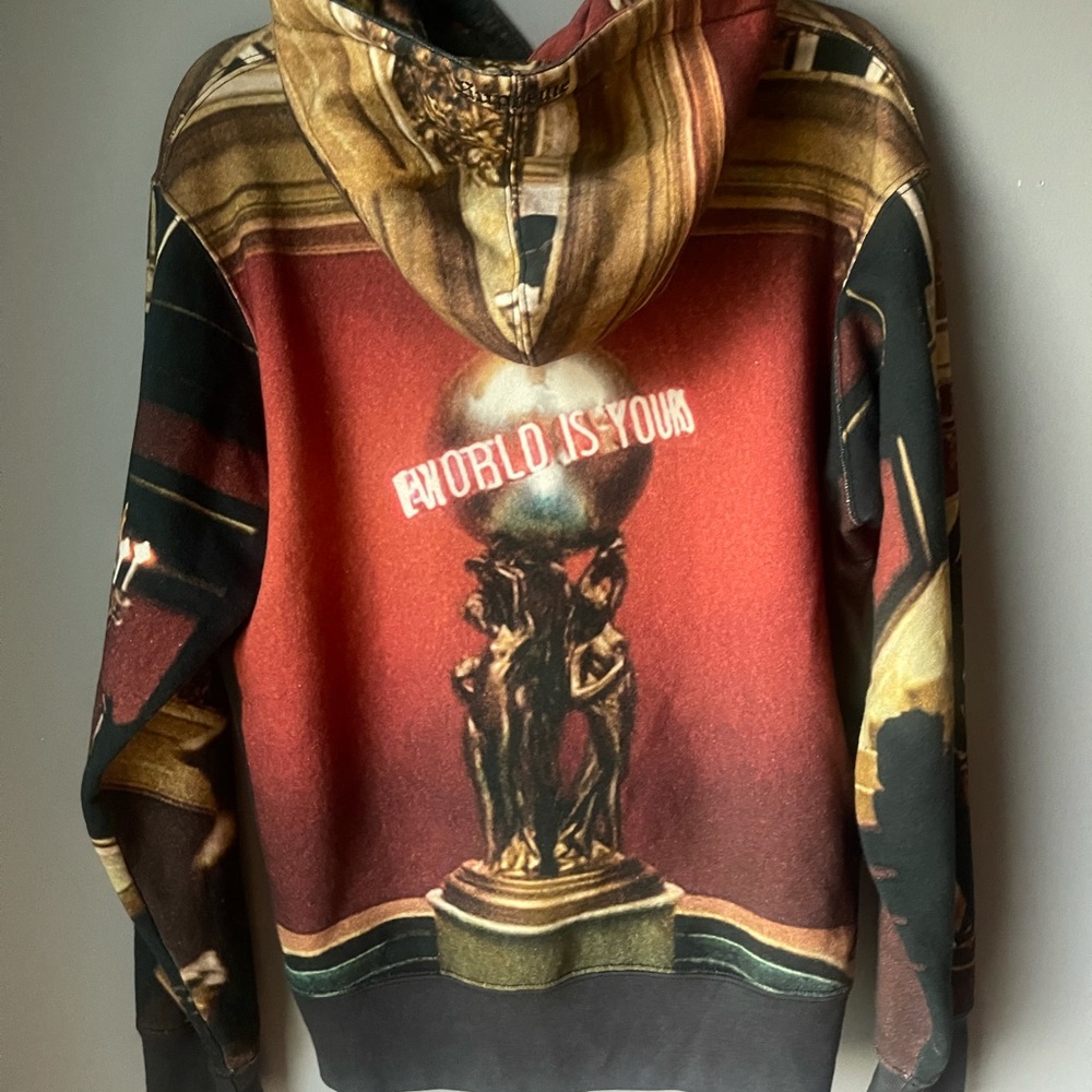 Scarface Supreme “the world is yours” Hoodie in Men’s size Medium